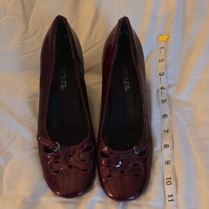 Aerosoles Genuine Leather Hapricot Heels Pumps Red Burgundy Patent Leather 8.5